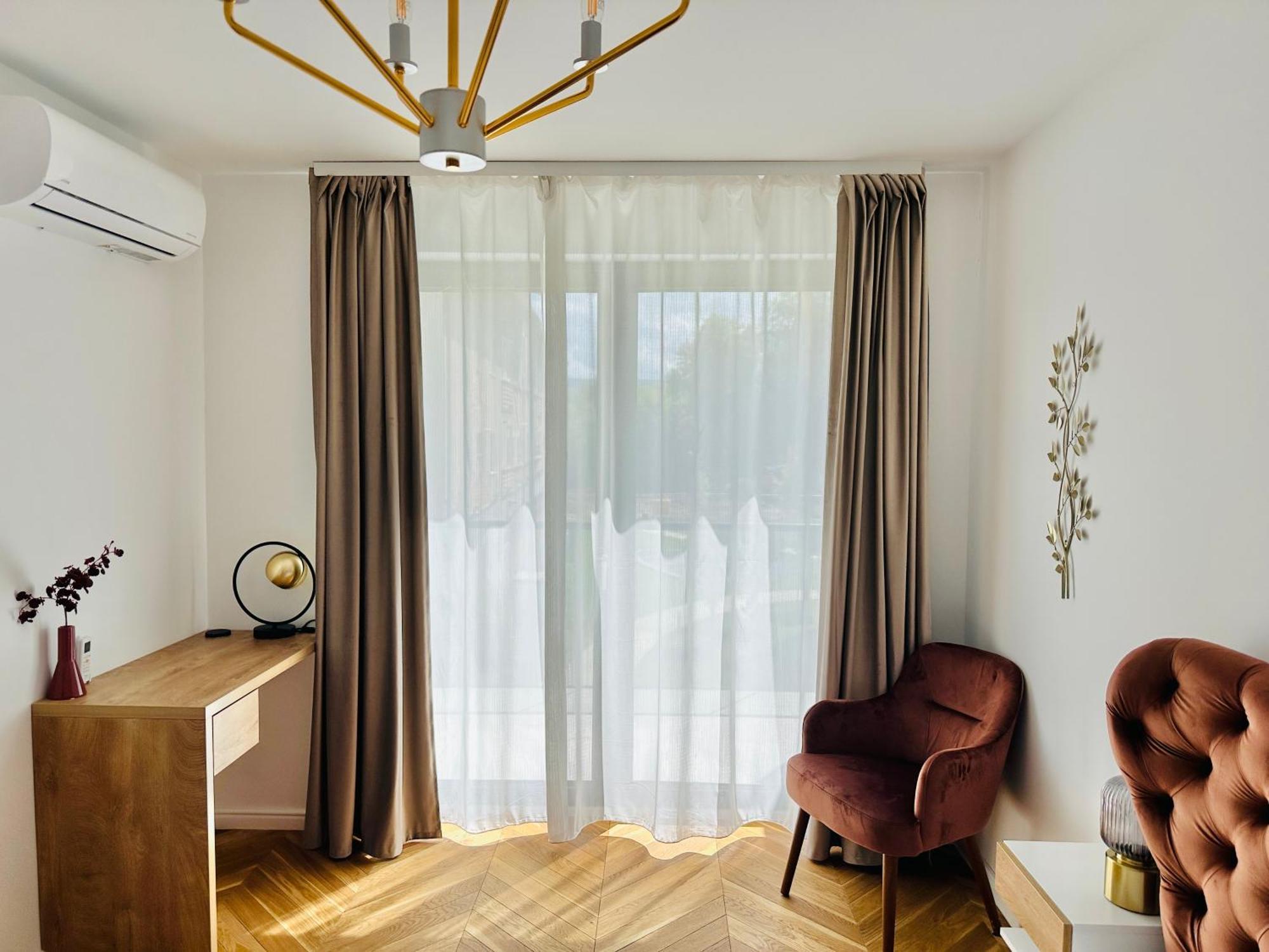 קלוז'-נאפוקה Bel Dom - The Central, Spacious 2 Rooms Luxury Apartment מראה חיצוני תמונה